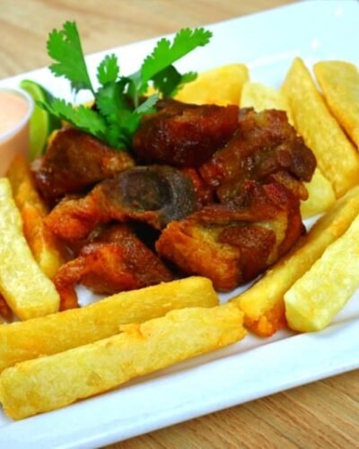 Yuca Frita con Chicharron